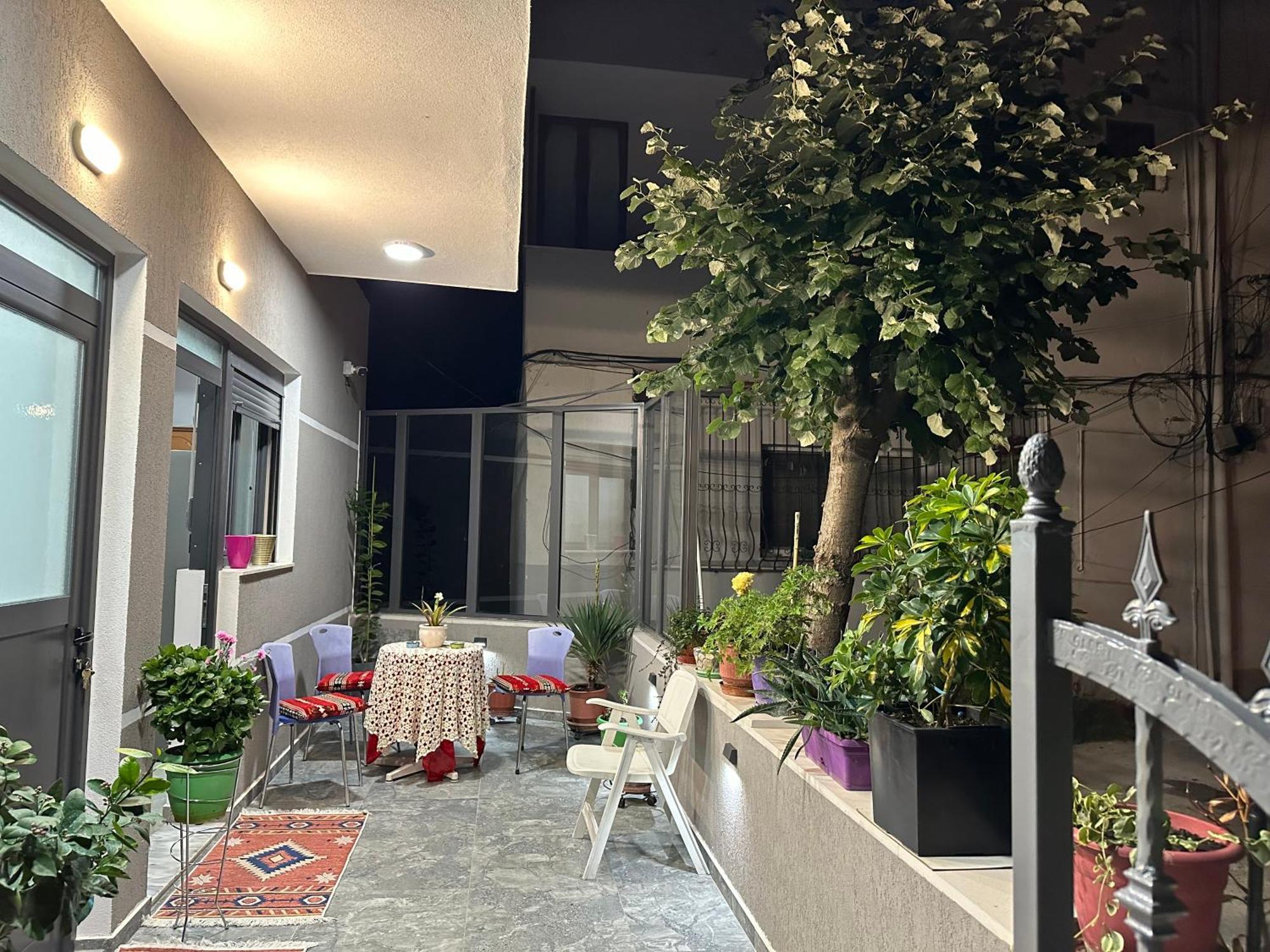 Lola'S Rooms Gjirokaster Luaran gambar