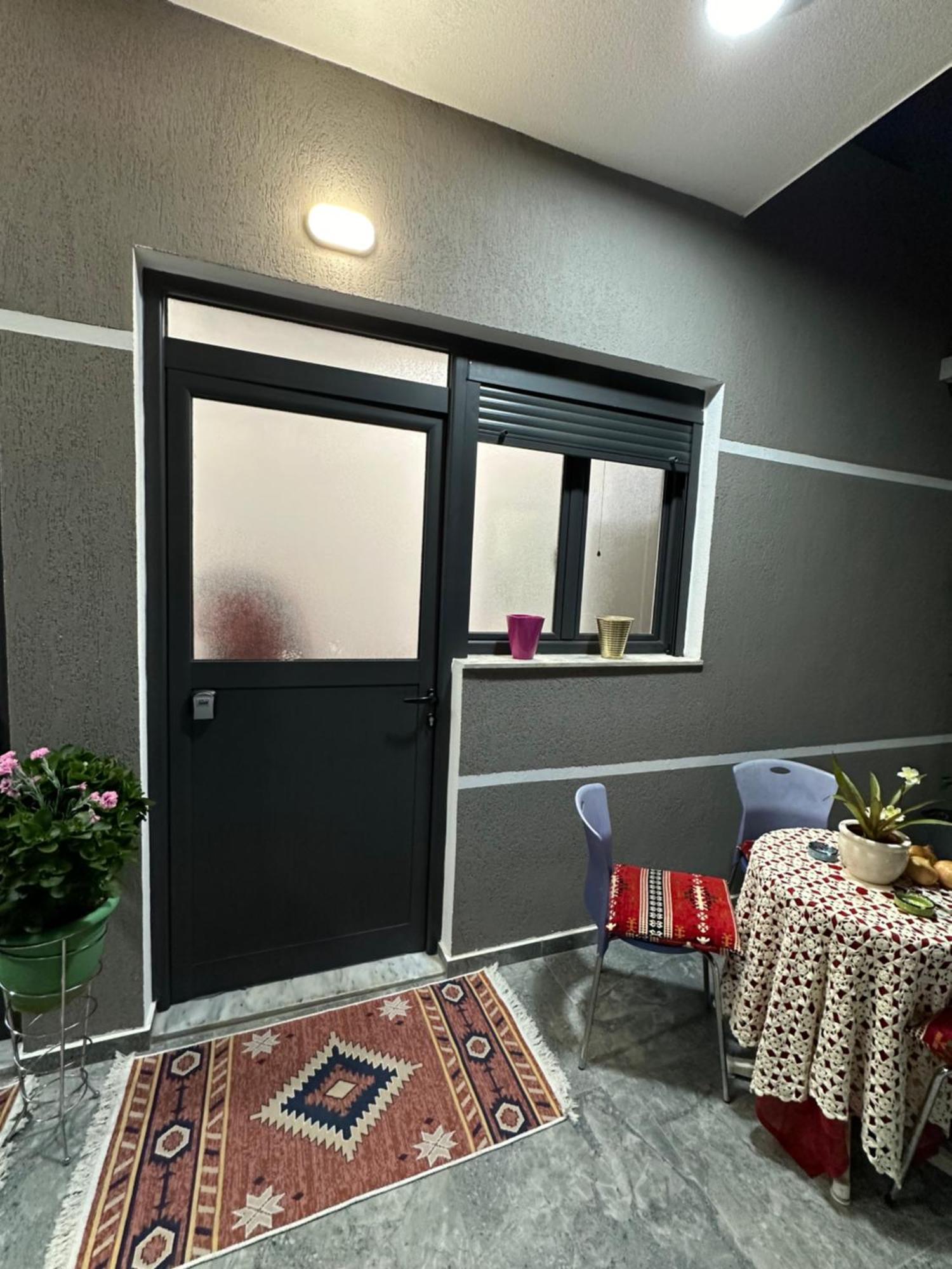 Lola'S Rooms Gjirokaster Luaran gambar